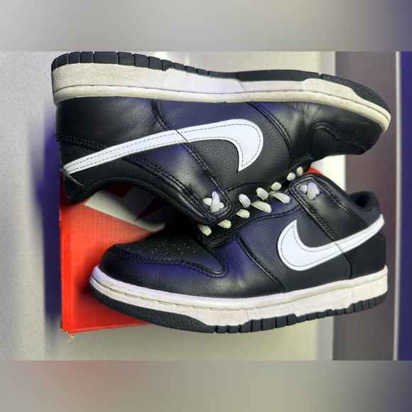 Nike Dunk Low (GS)- youth size 5Y - Picture 10 of 13